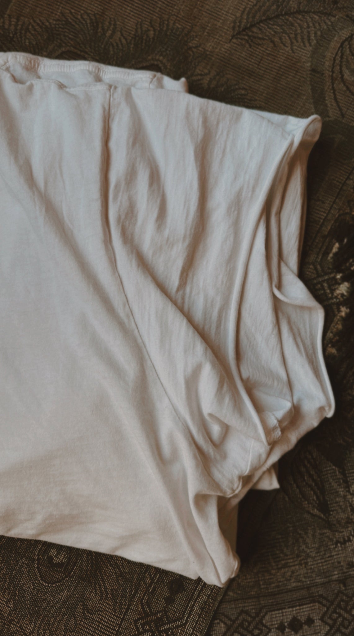 WORLD FAMOUS EVERYDAY TEE - WHITE