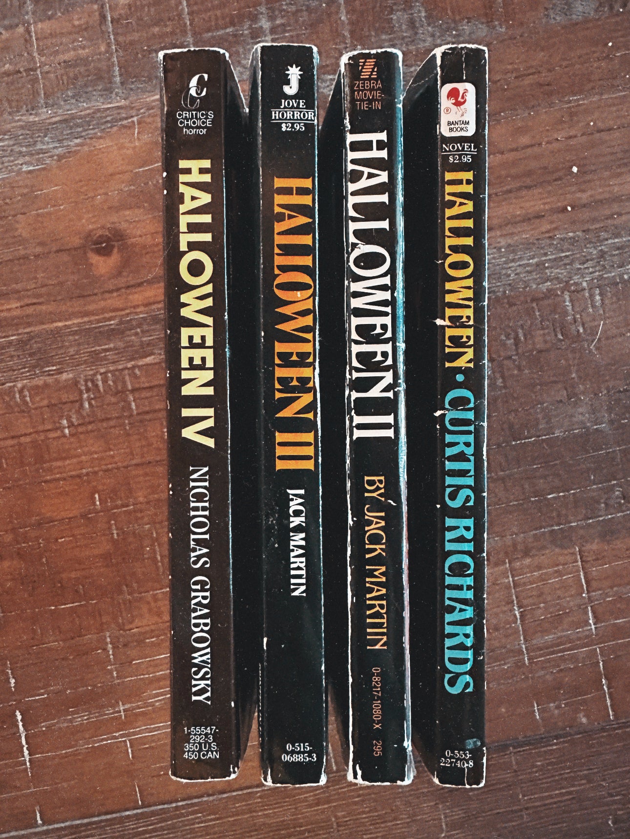 VINTAGE HALLOWEEN - 1-4 Original Paperbacks