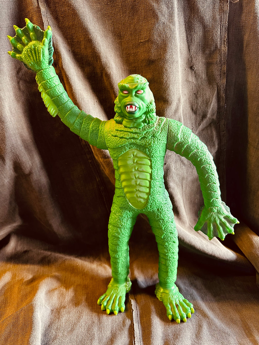 CREATURE FIGURE - RARE - BIG