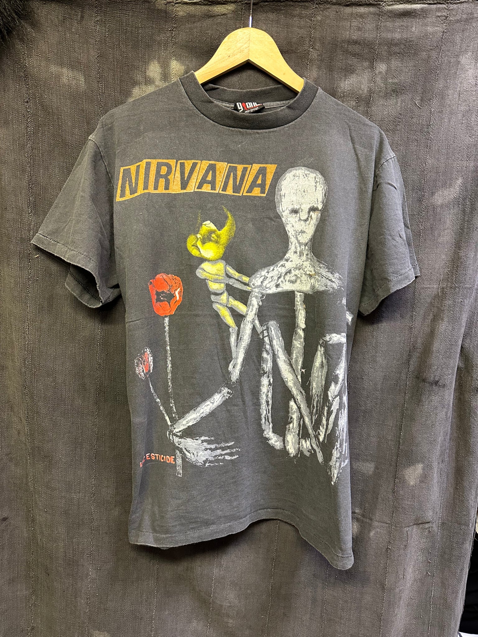 VINTAGE - NIRVANA - MENS M/L
