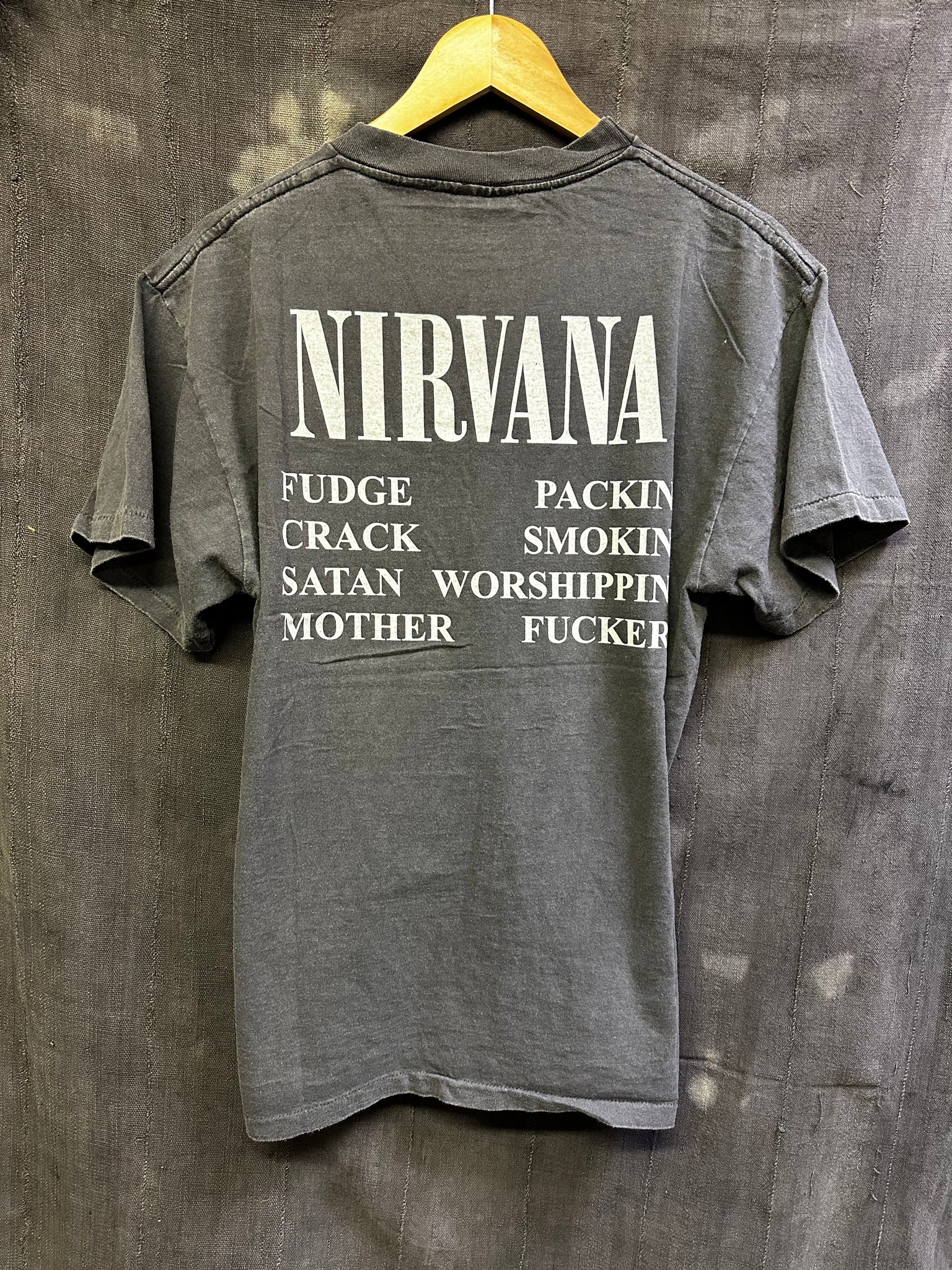 VINTAGE - NIRVANA - MENS M/L