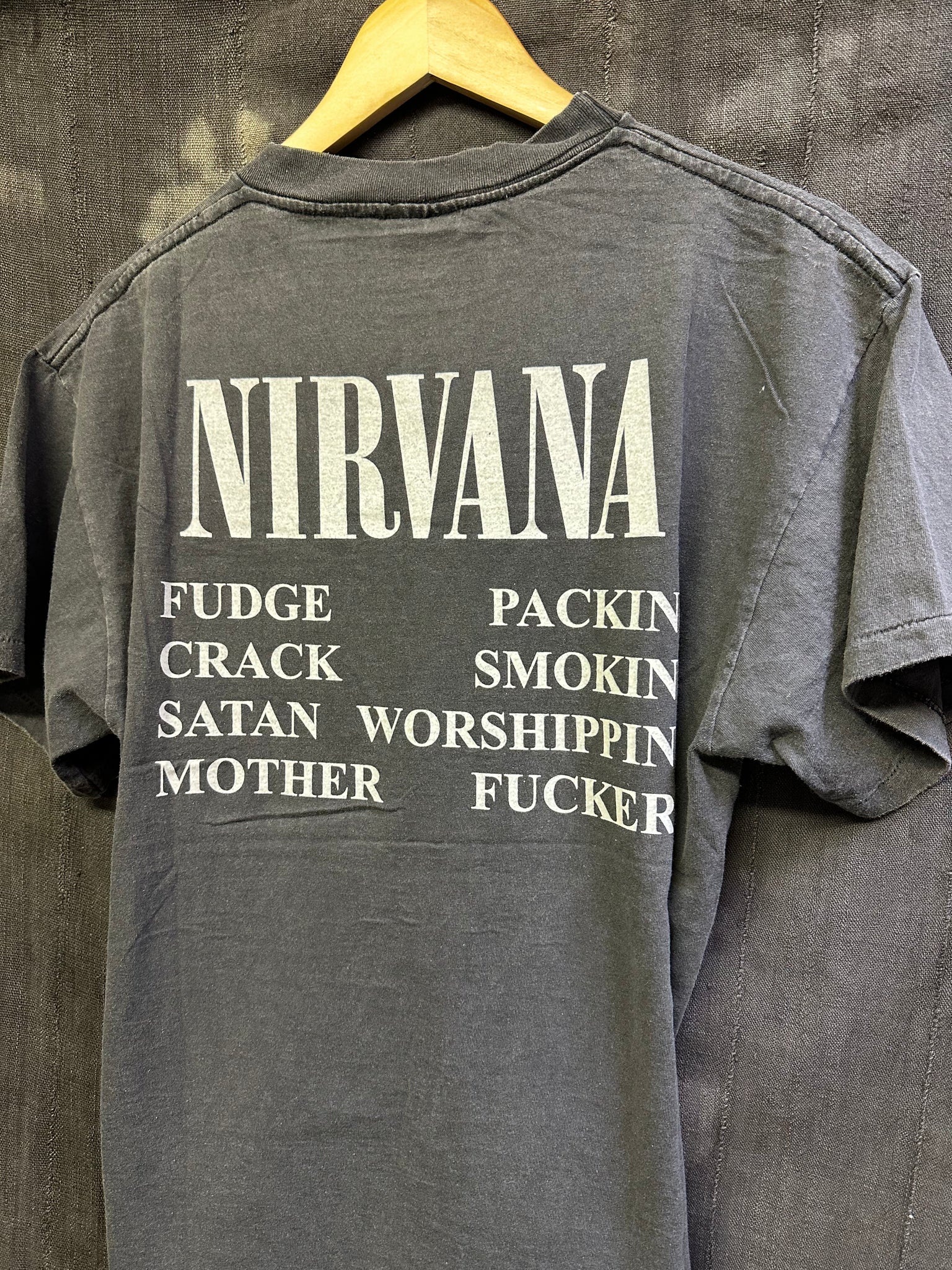 VINTAGE - NIRVANA - MENS M/L