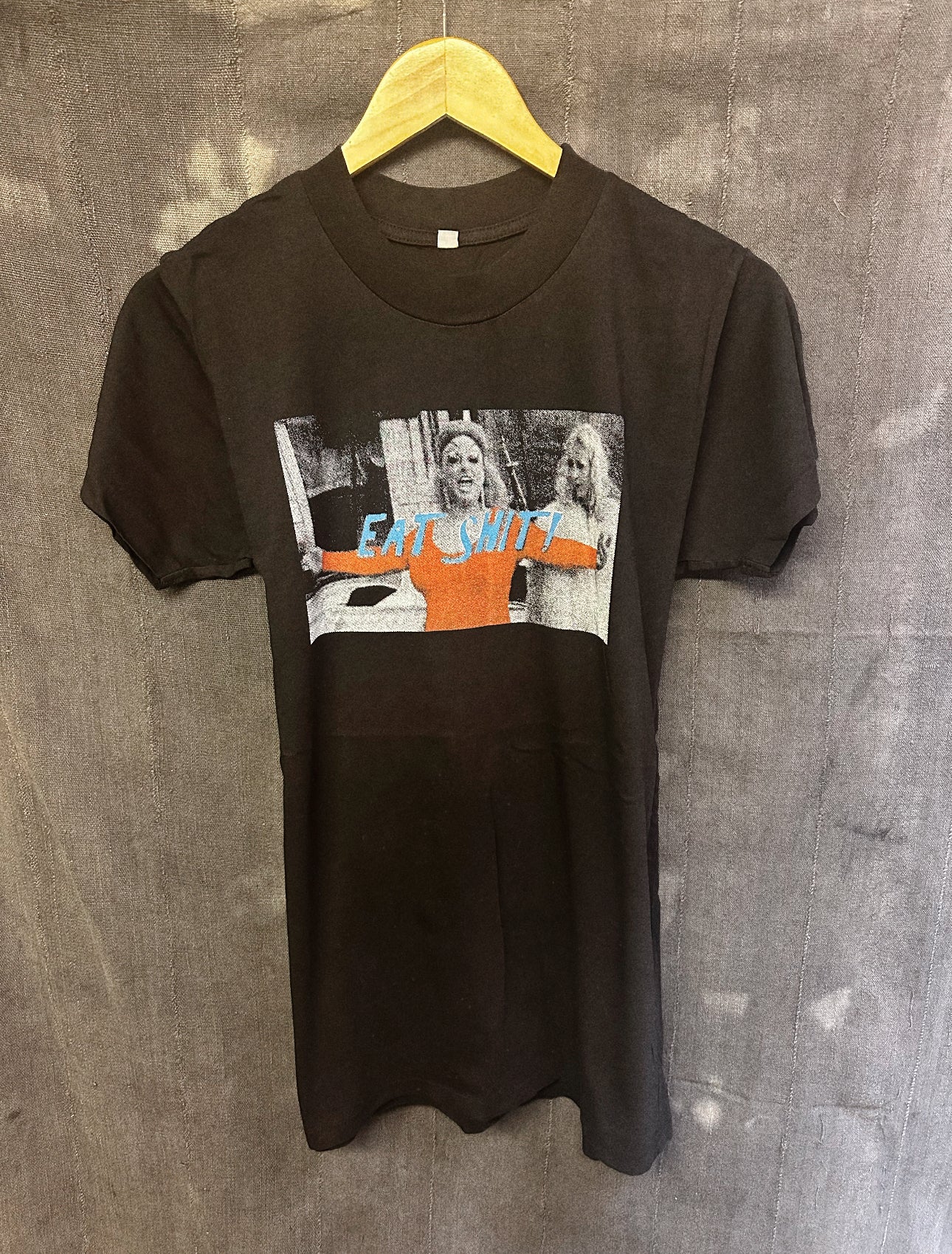 EAT SHIT - DIVINE