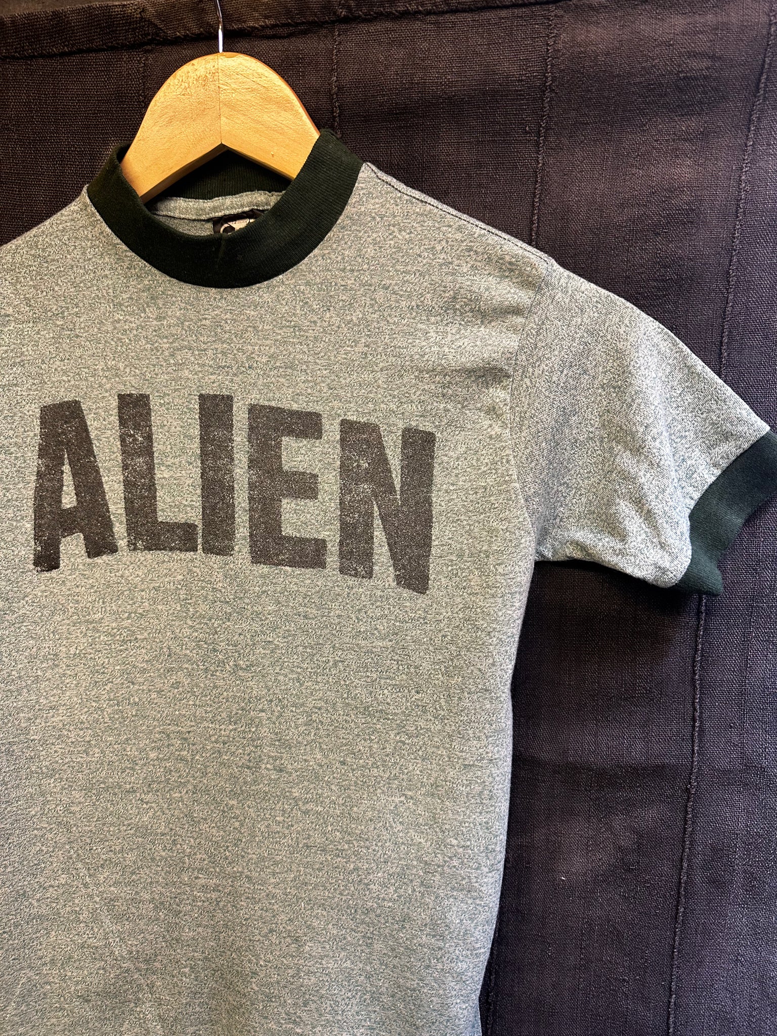ALIEN  - VINTAGE - WOMENS S