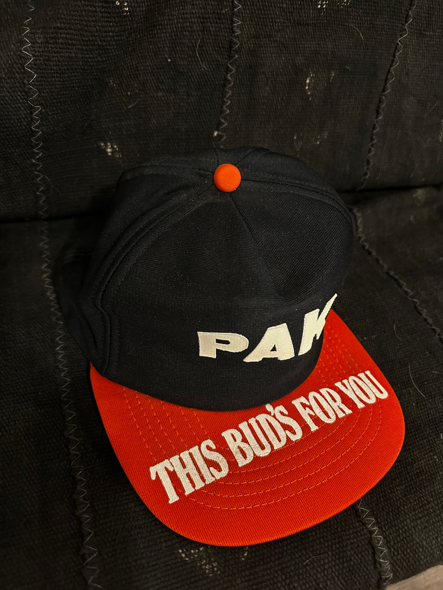 2 VINTAGE PAK - SNAPBACKS - NEW ERA