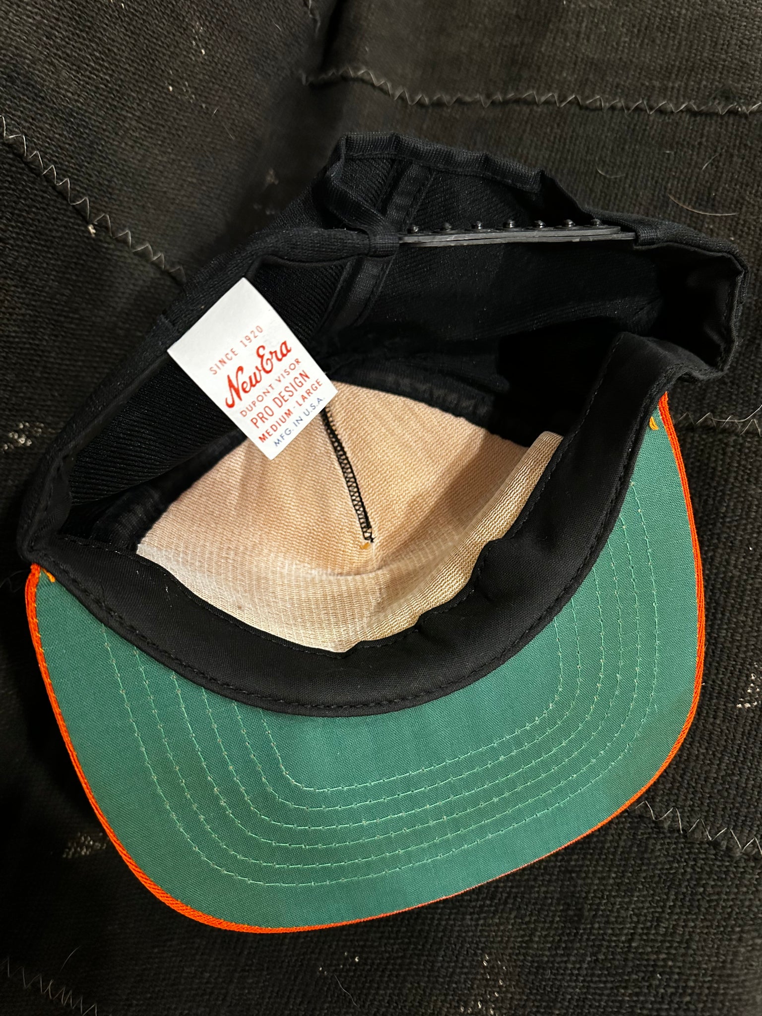 2 VINTAGE PAK - SNAPBACKS - NEW ERA
