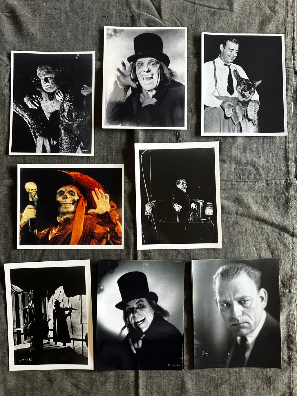 8 CLASSIC MONSTER PRINTS