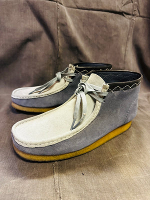 CLARKS WALLABEES - 11.5 RARE
