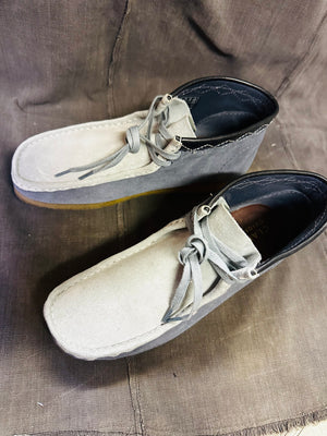 CLARKS WALLABEES - 11.5 RARE