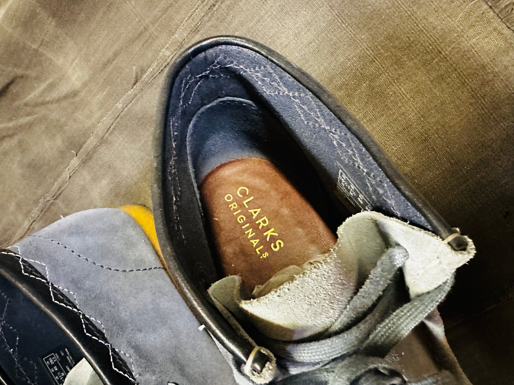 CLARKS WALLABEES - 11.5 RARE