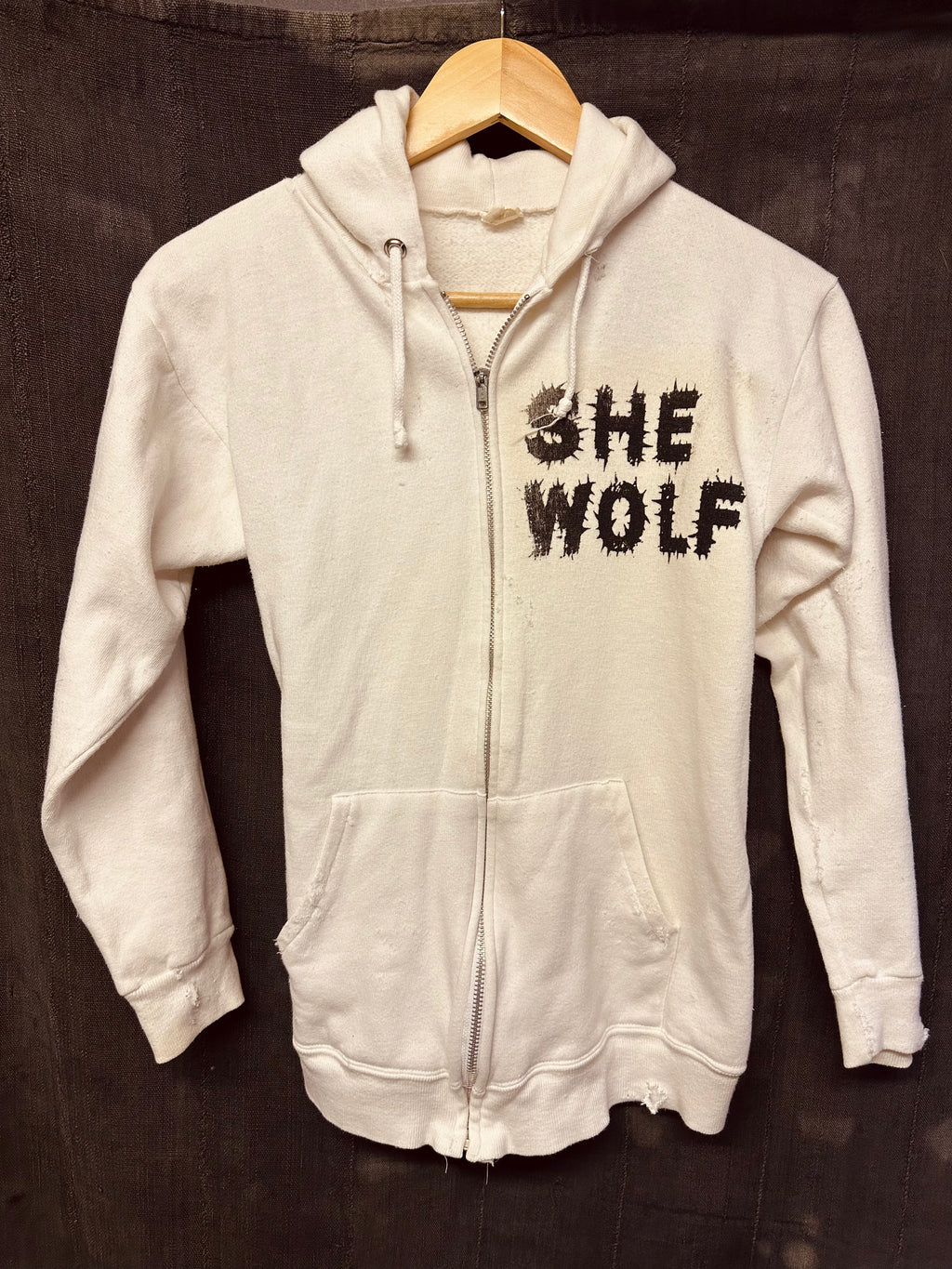 VINTAGE - SHE WOLF HOODIE - WOMENS S/M