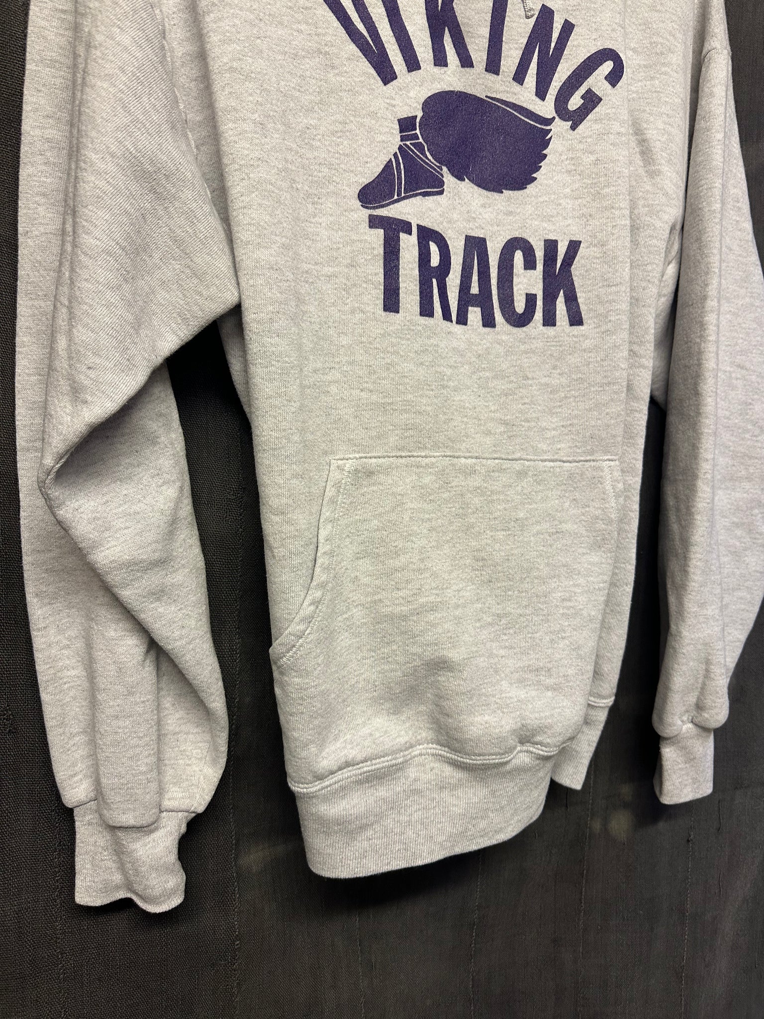 VINTAGE - VIKING HOODIE - MENS M