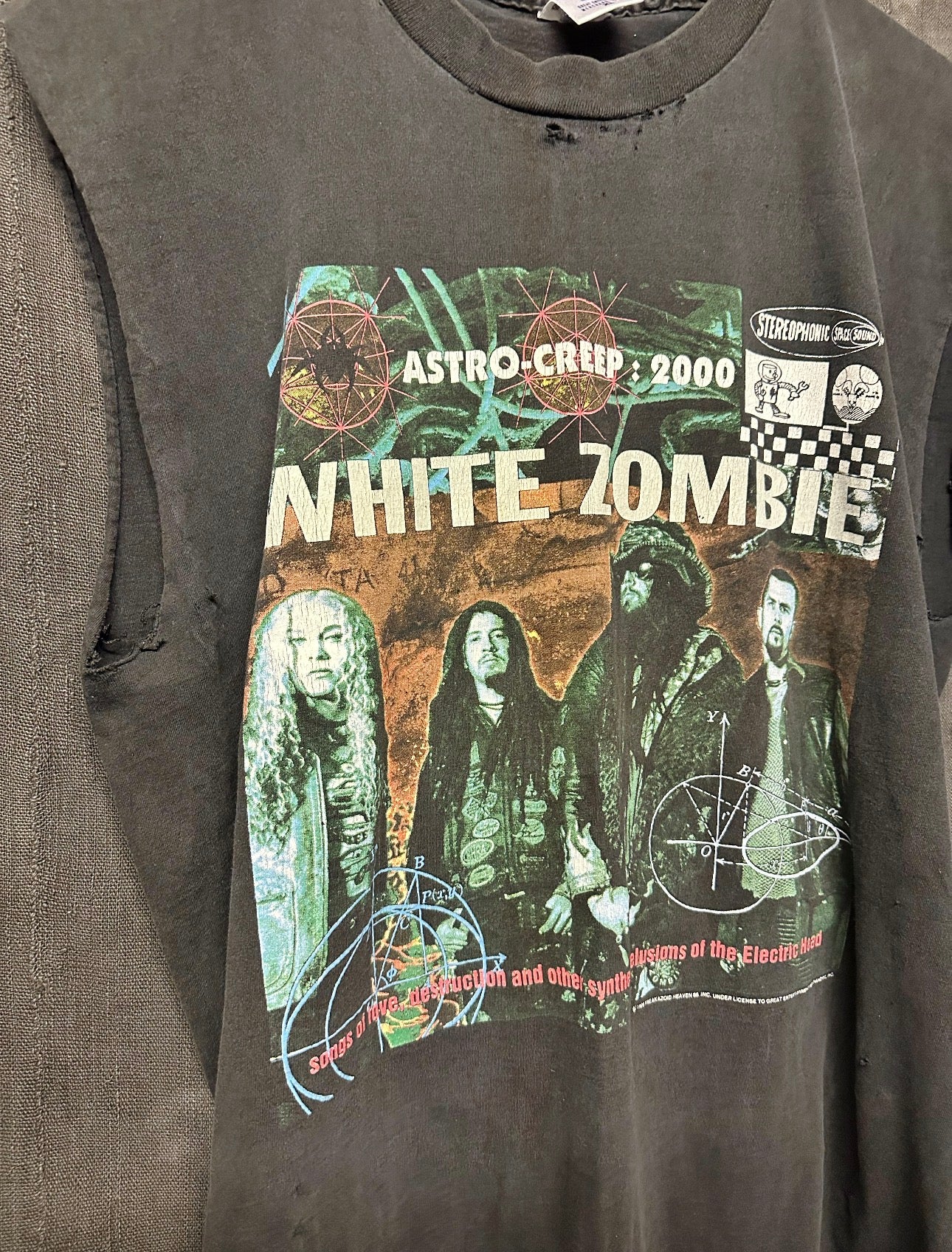 VINTAGE WHITE ZOMBIE - MENS L