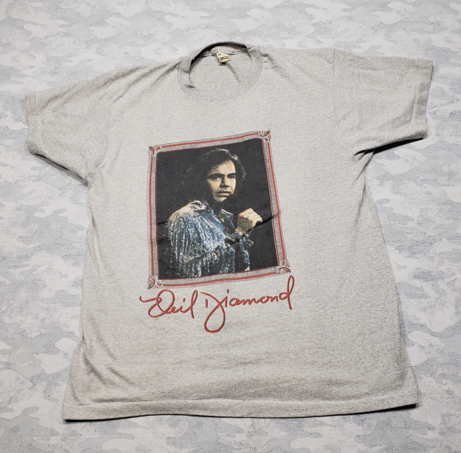 NEIL DIAMOND - VINTAGE  - MENS M