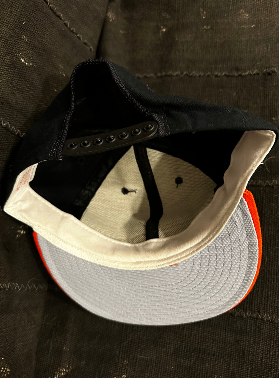 2 VINTAGE PAK - SNAPBACKS - NEW ERA