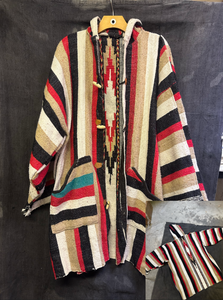 VINTAGE - OVERSIZED '70S BAJA STYLE HOODIE
